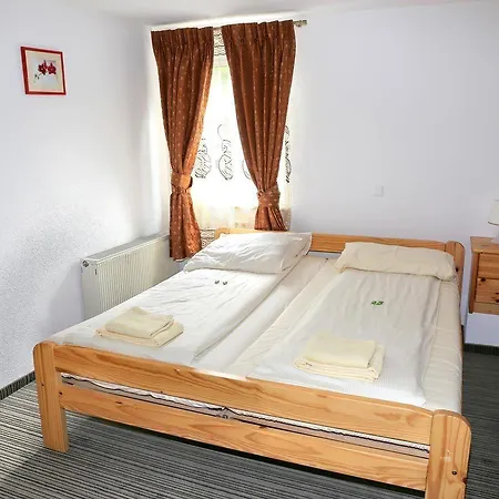 Garni Zur Eisenbahn